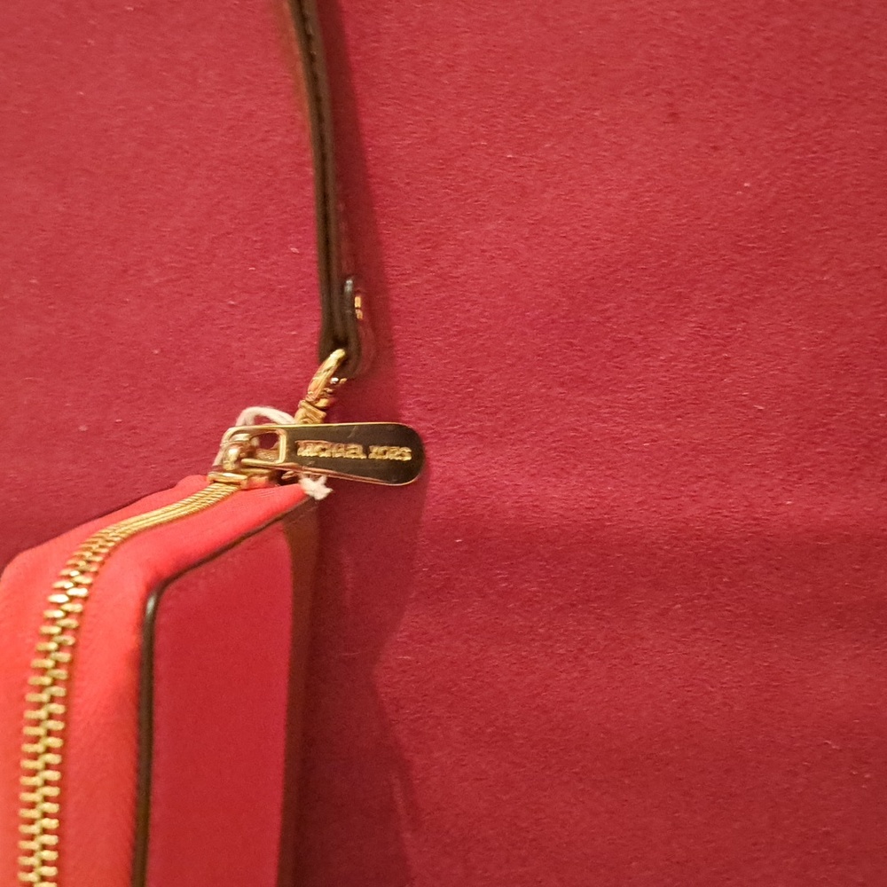 SOLD NEW Michael Kors Orange/ Brown Leather Wallet  Excellent Condition - Picture 3 of 7